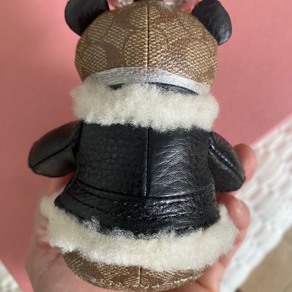 COACH KEYCHAIN - Picture 2 of 3